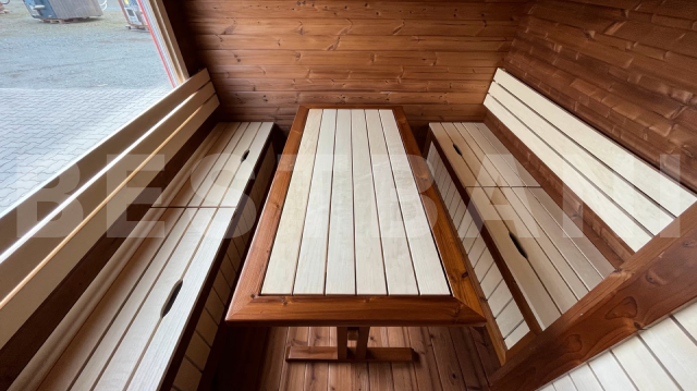 GINGER HONEY – просторная комната отдыха с панорамным окном, уют и тепло